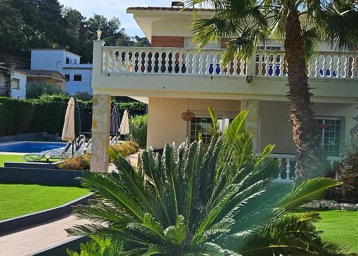 Ainara Luxury