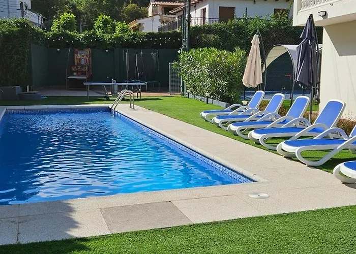 Ainara Luxury